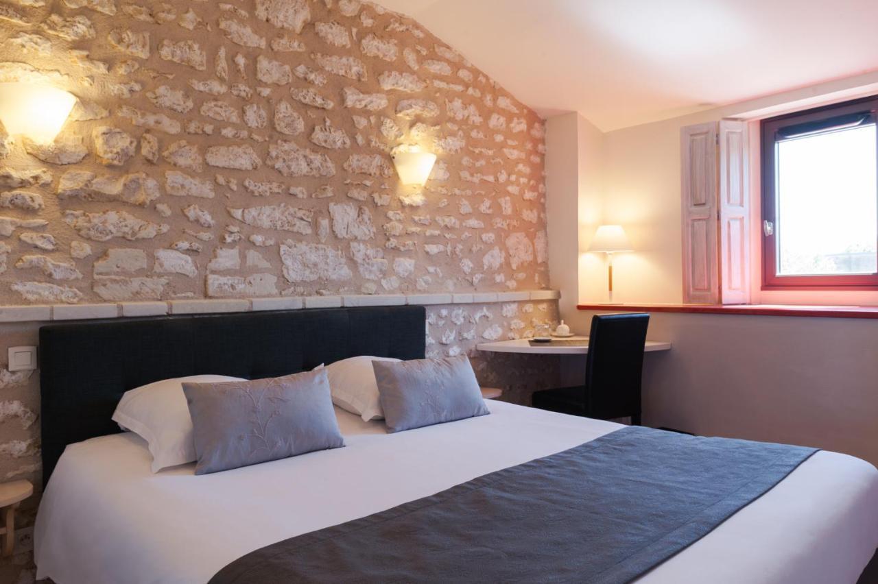 Le Pigeonnier Du Perron Hotel Availles-en-Chatellerault Exteriör bild