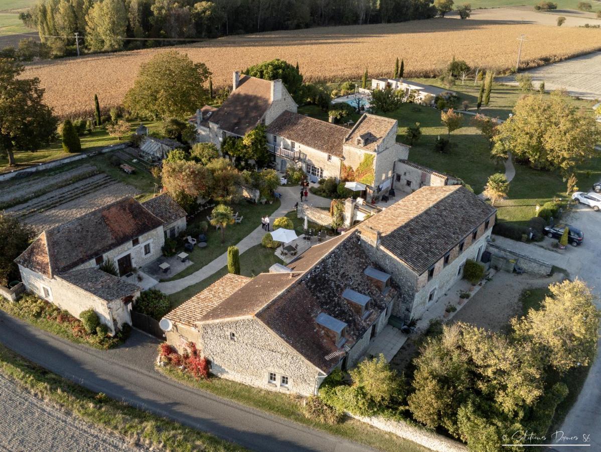 Le Pigeonnier Du Perron Hotel Availles-en-Chatellerault Exteriör bild