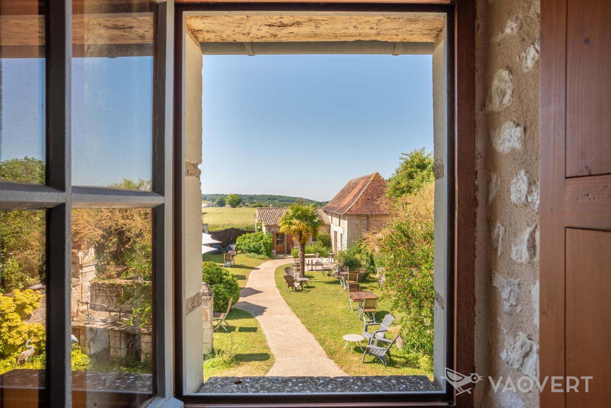 Le Pigeonnier Du Perron Hotel Availles-en-Chatellerault Exteriör bild