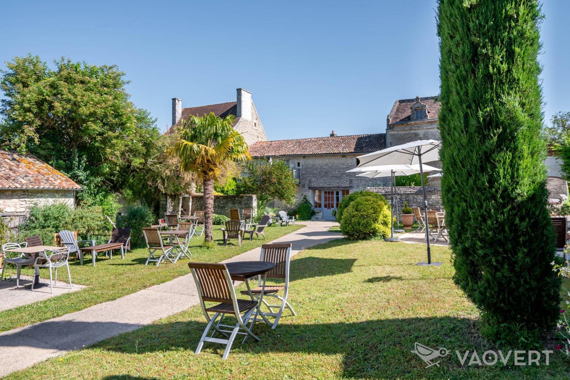 Le Pigeonnier Du Perron Hotel Availles-en-Chatellerault Exteriör bild