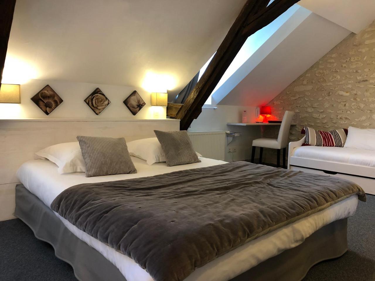 Le Pigeonnier Du Perron Hotel Availles-en-Chatellerault Exteriör bild