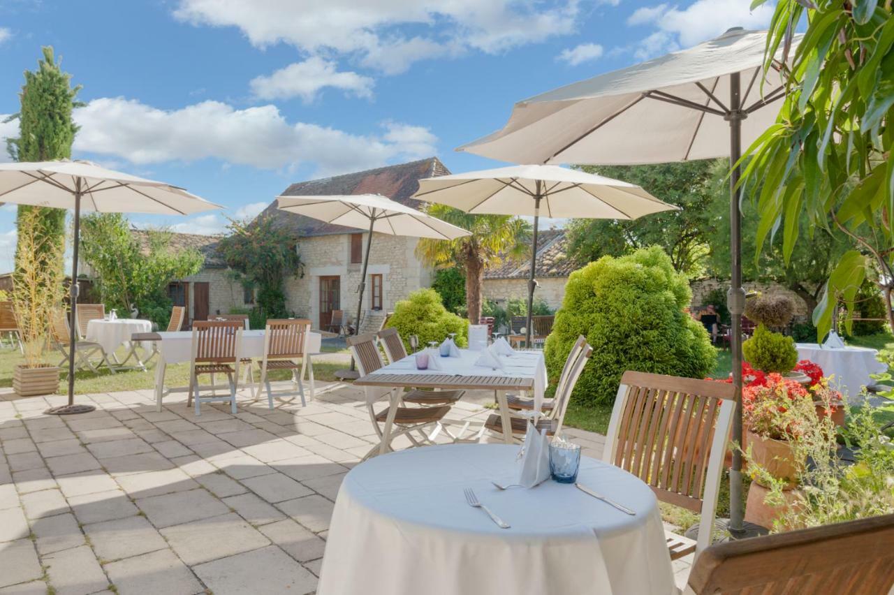 Le Pigeonnier Du Perron Hotel Availles-en-Chatellerault Exteriör bild
