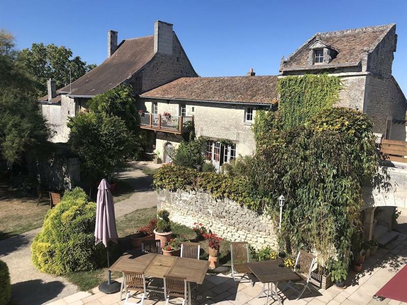 Le Pigeonnier Du Perron Hotel Availles-en-Chatellerault Exteriör bild